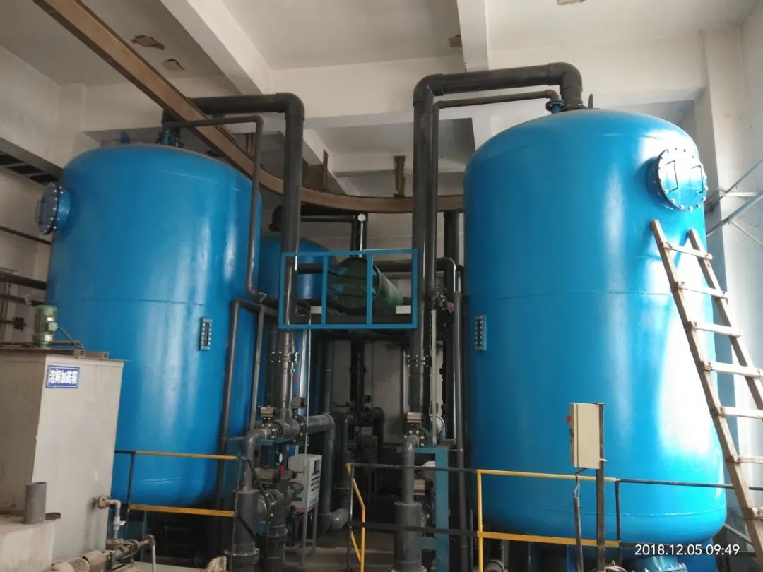 1226-2-2.jpg 1226-2-2.jpg