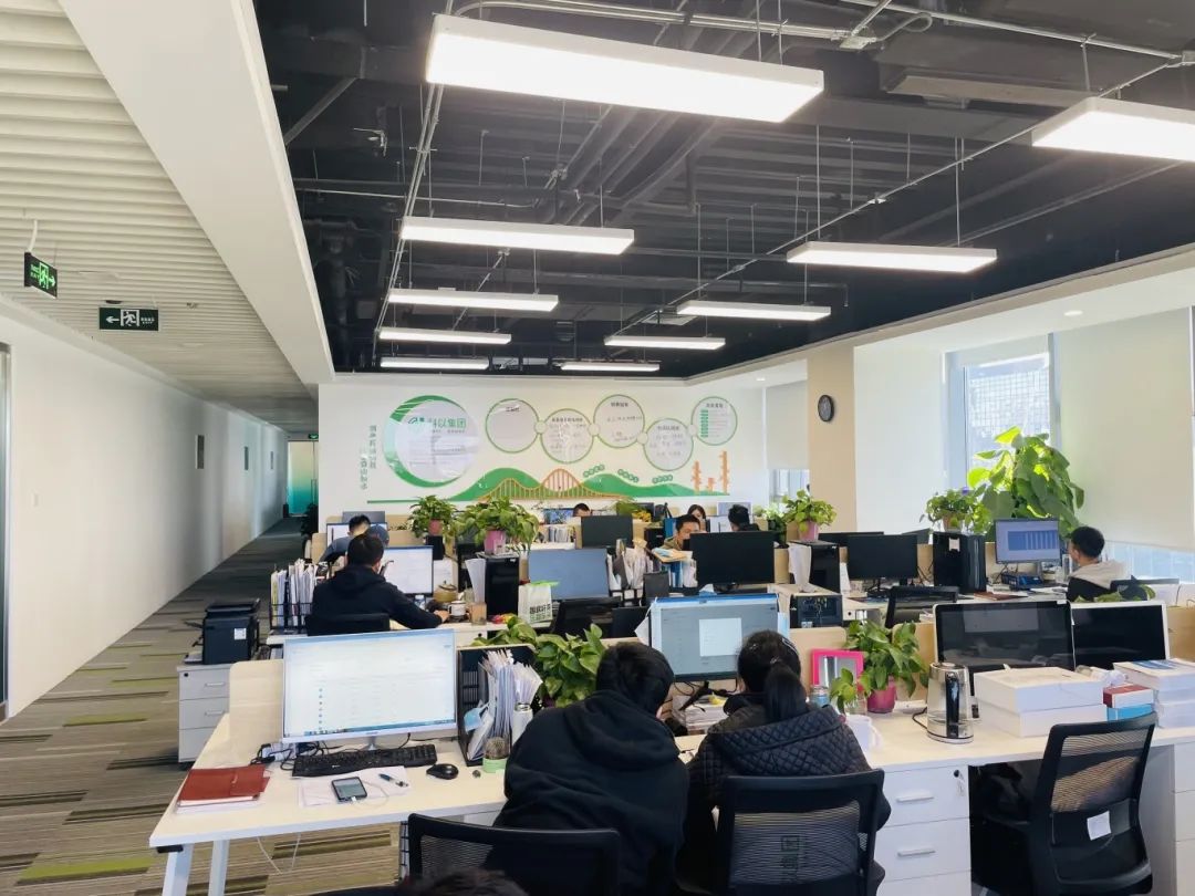 0210-3.jpg 0210-3.jpg